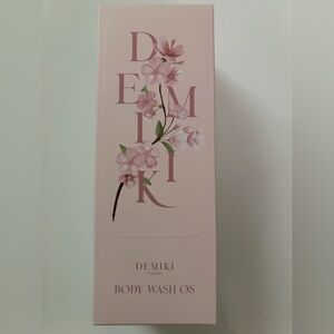 Demiki - Body Wash OS, Sakura Scented, 10oz - Japanese Beauty